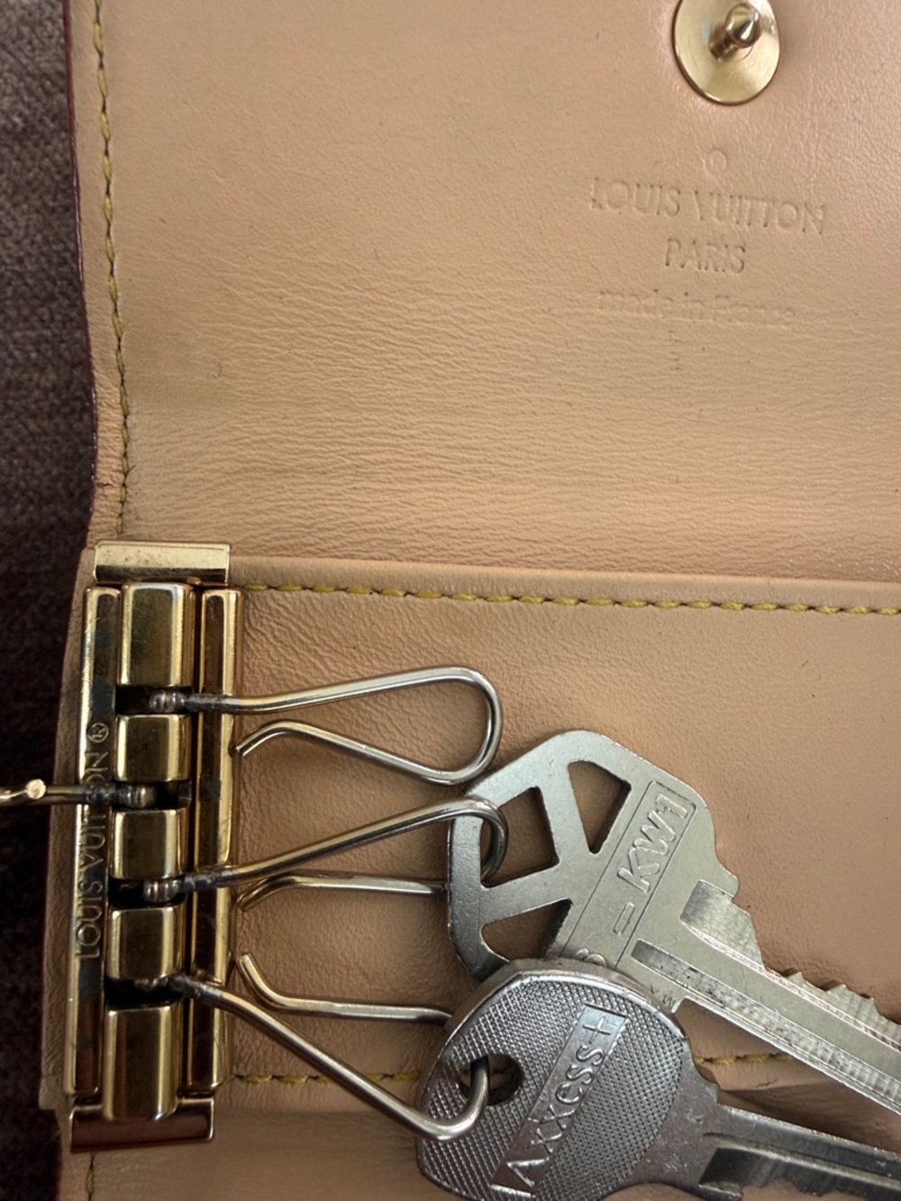 Louis Vuitton White Multicolor Monogram Key Case - Picture 10 of 16